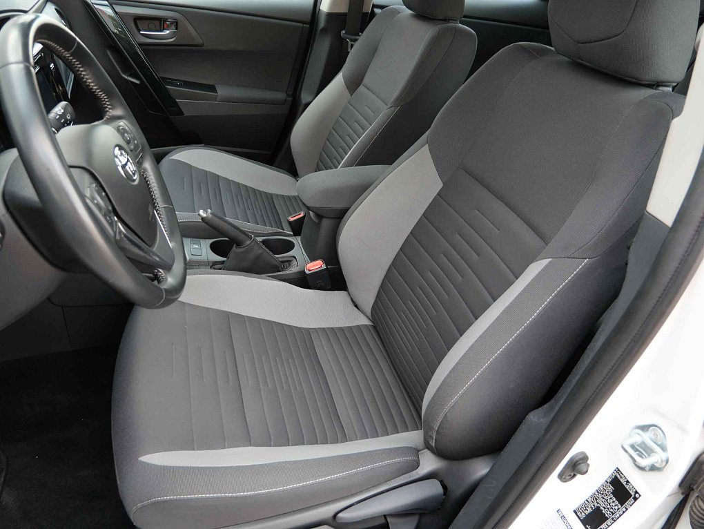 Toyota Auris 1.6i 