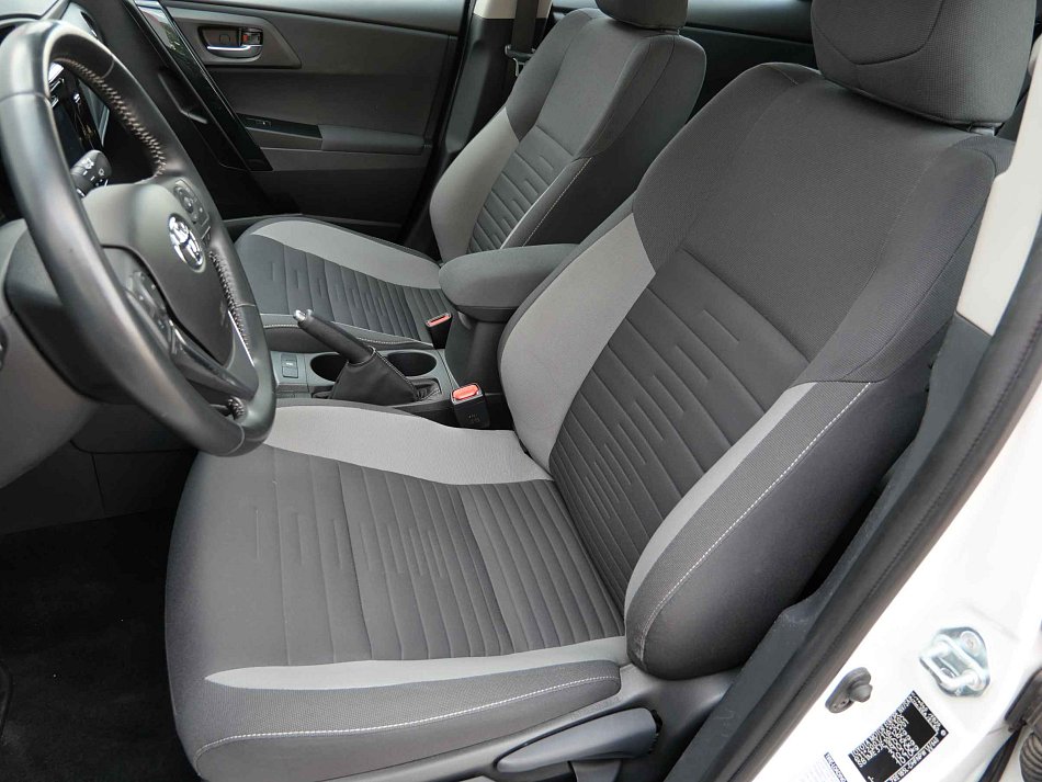 Toyota Auris 1.6i 