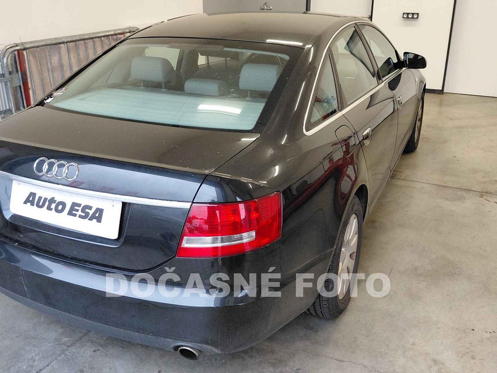 Audi A6 2.4i 