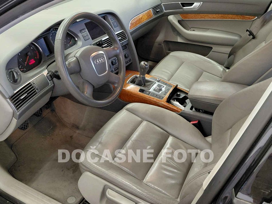 Audi A6 2.4i 