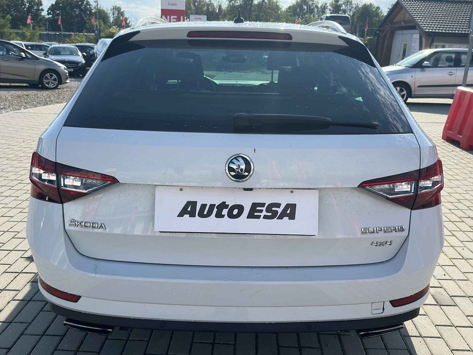 Škoda Superb III 2.0TSi  4x4