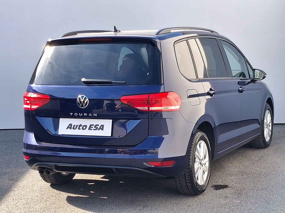 Volkswagen Touran 2.0 TDi 