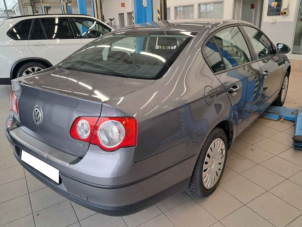 Volkswagen Passat 1.6 I 