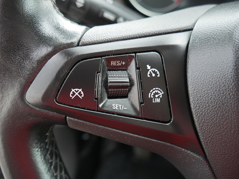 Opel Zafira 1.4i 