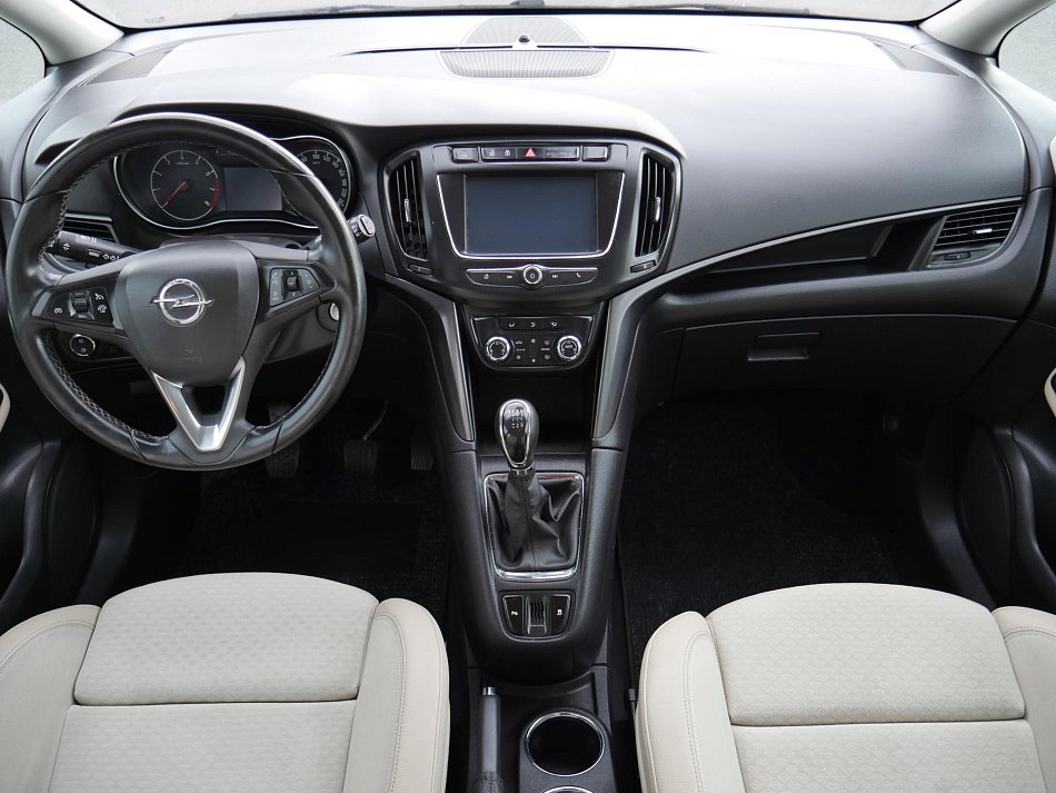 Opel Zafira 1.4i 