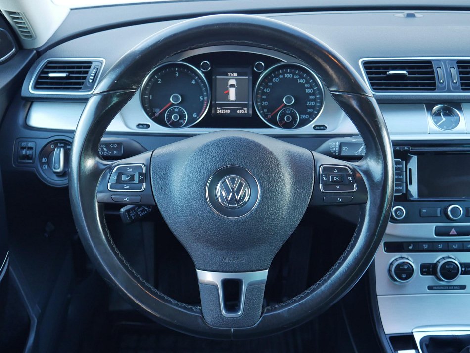 Volkswagen Passat 2.0 TDi 