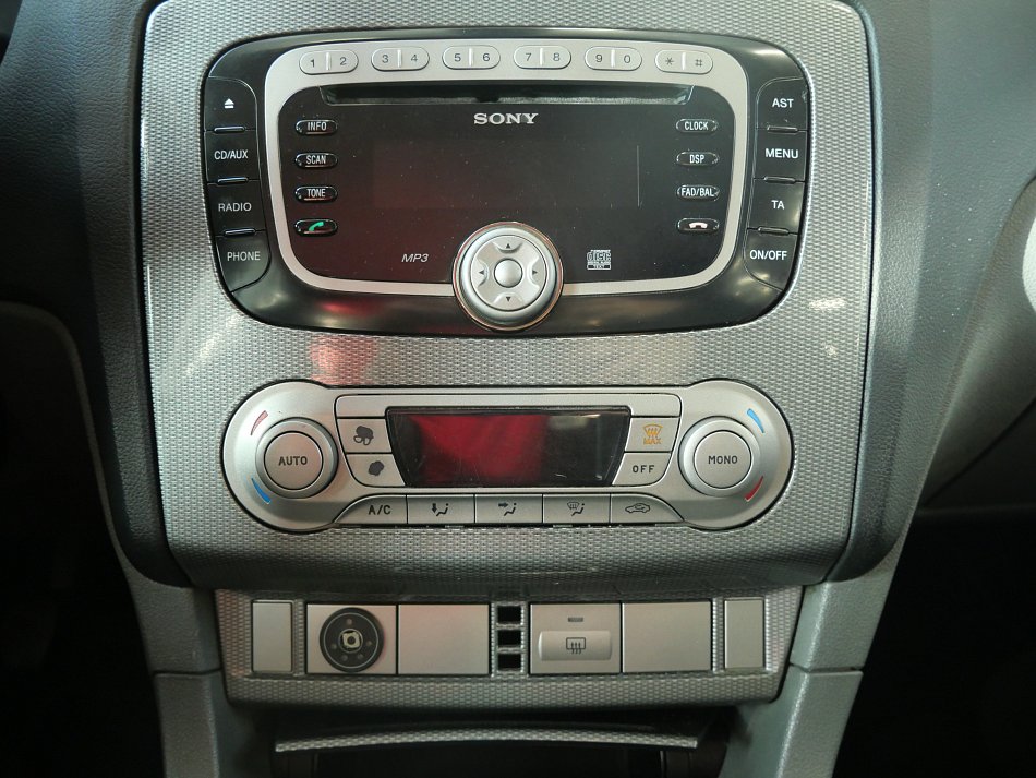 Ford Focus 2.0i 
