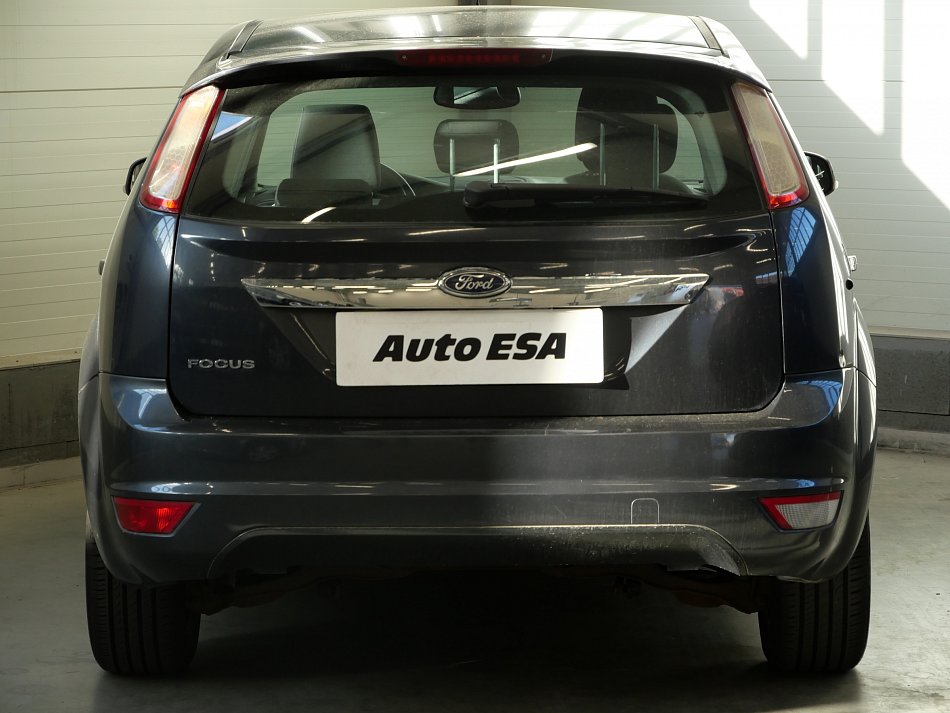 Ford Focus 2.0i 