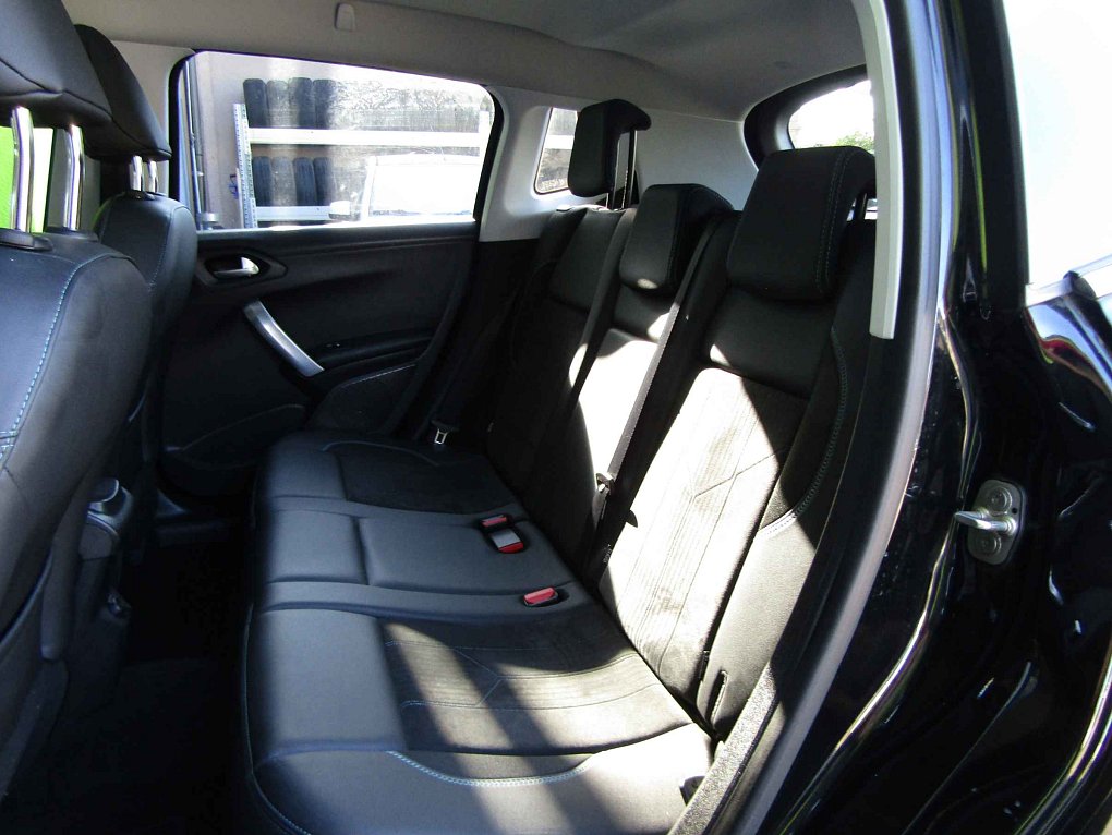 Peugeot 2008 1.2PT Crossway