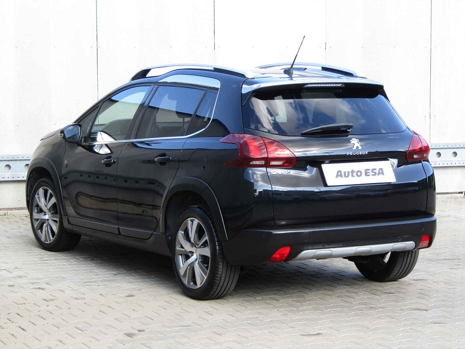 Peugeot 2008 1.2PT Crossway