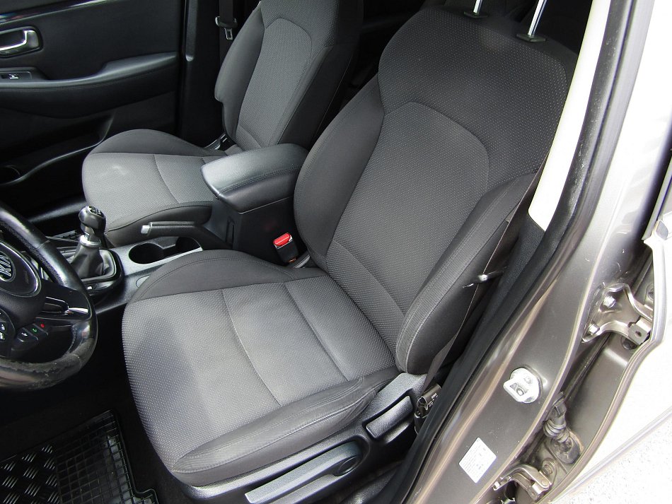 Kia Carens 1.7CRDi 