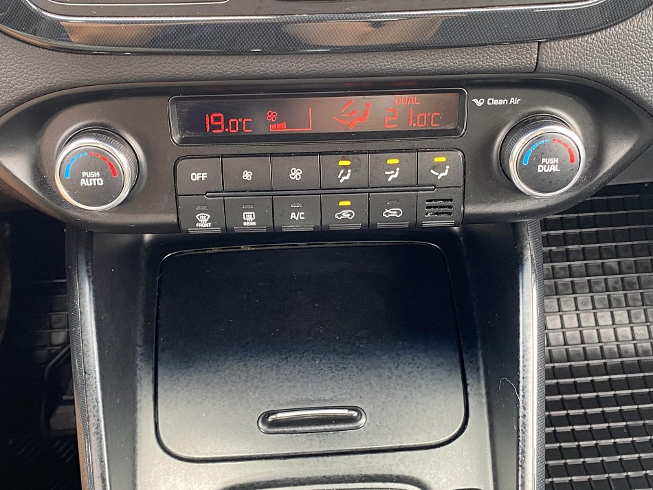 Kia Carens 1.7CRDi 