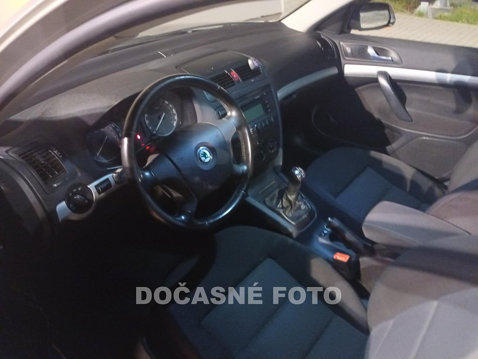 Škoda Octavia II 1.6i 