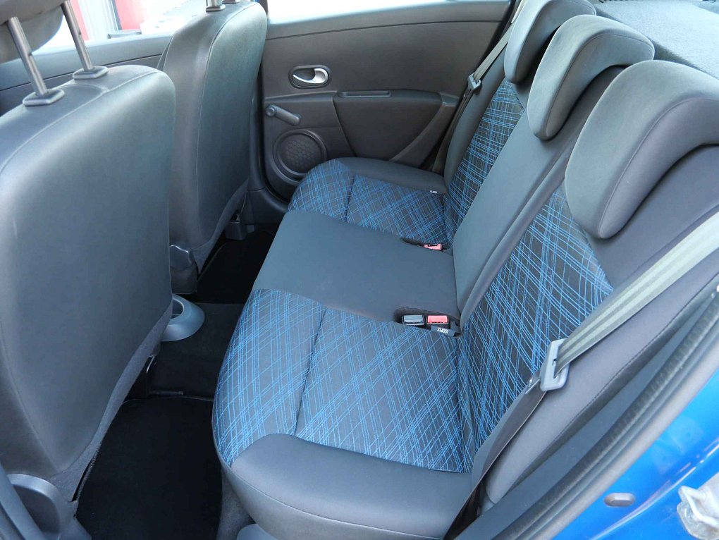 Renault Clio 1.2i 