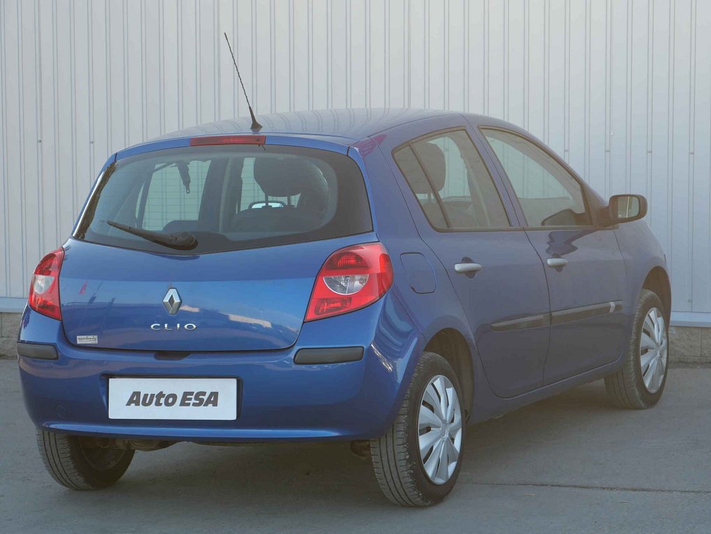 Renault Clio 1.2i 