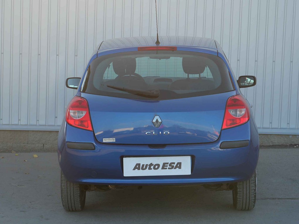 Renault Clio 1.2i 