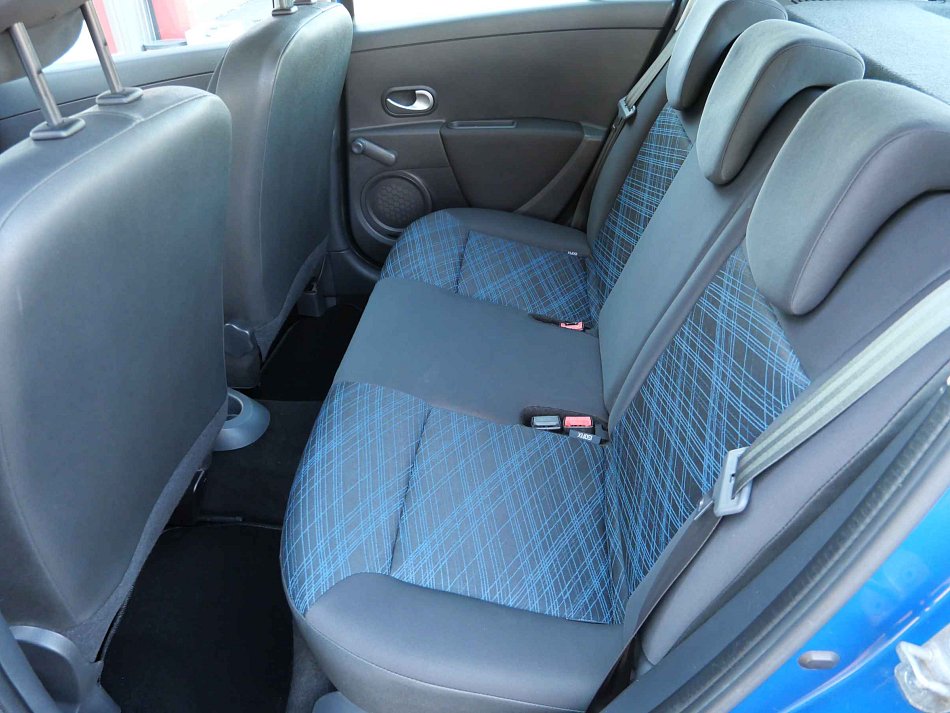 Renault Clio 1.2i 