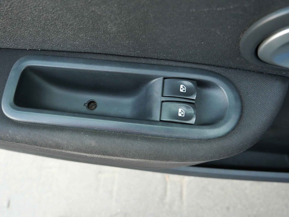Renault Clio 1.2i 