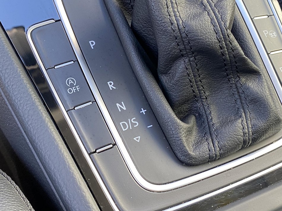 Volkswagen Golf 2.0 TDi Highline