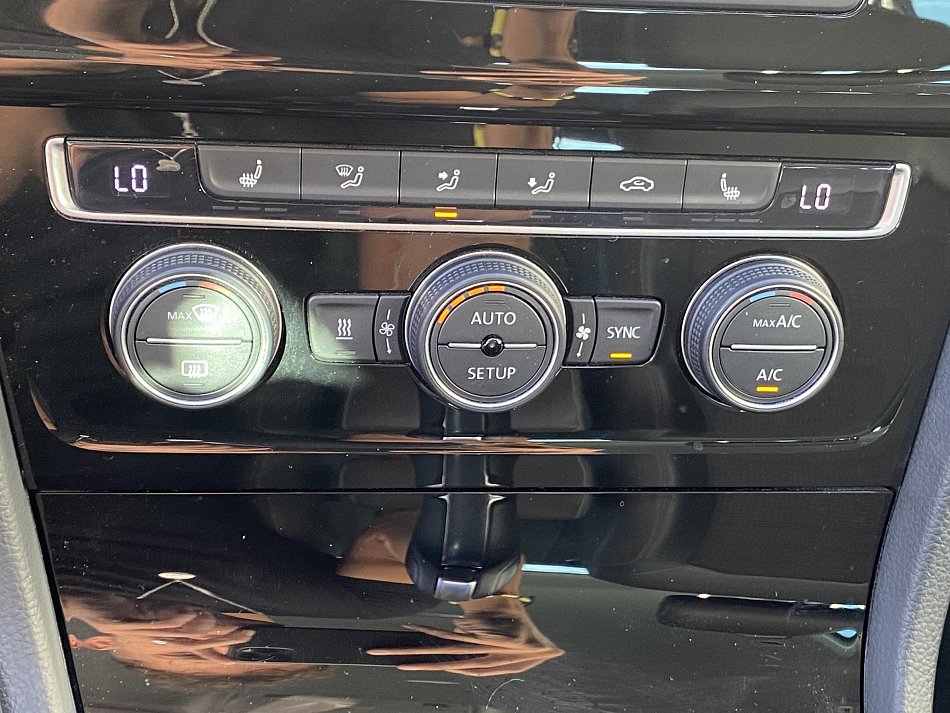 Volkswagen Golf 2.0 TDi Highline