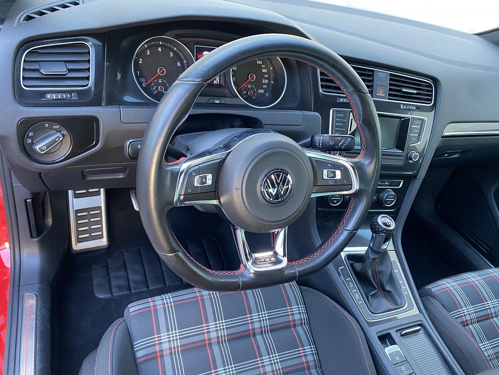 Volkswagen Golf 2.0 TSi GTi