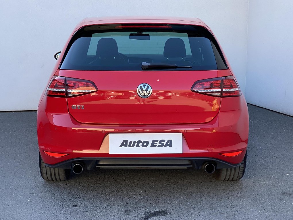 Volkswagen Golf 2.0 TSi GTi