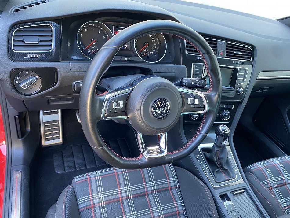 Volkswagen Golf 2.0 TSi GTi