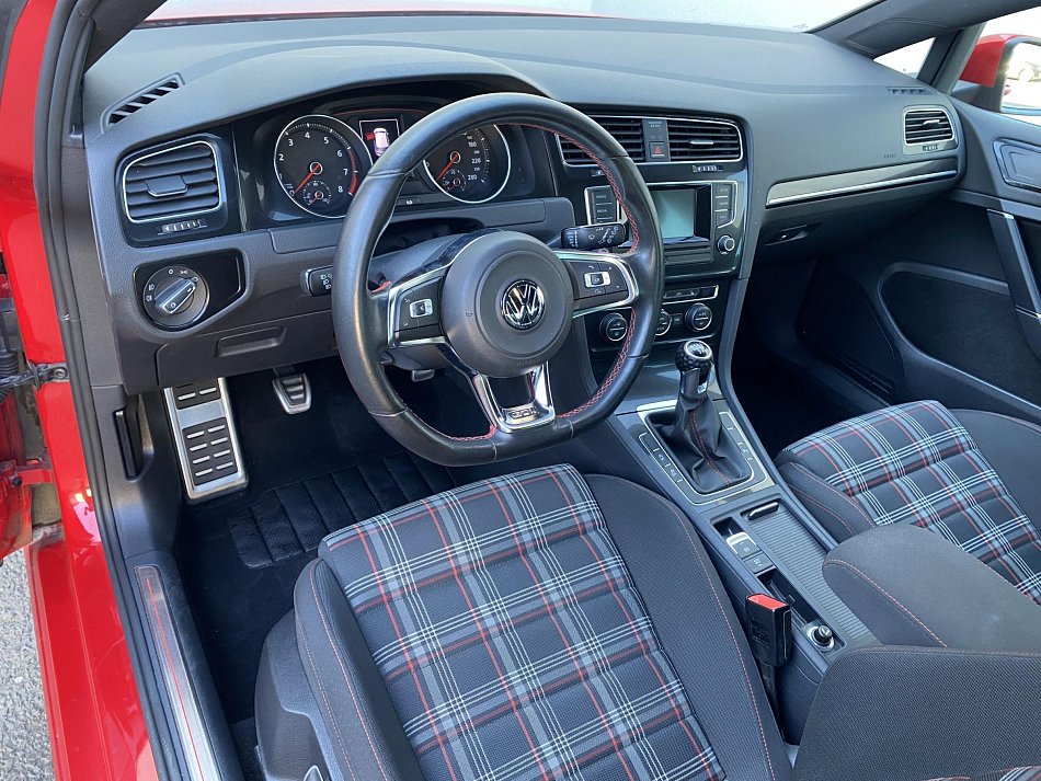 Volkswagen Golf 2.0 TSi GTi