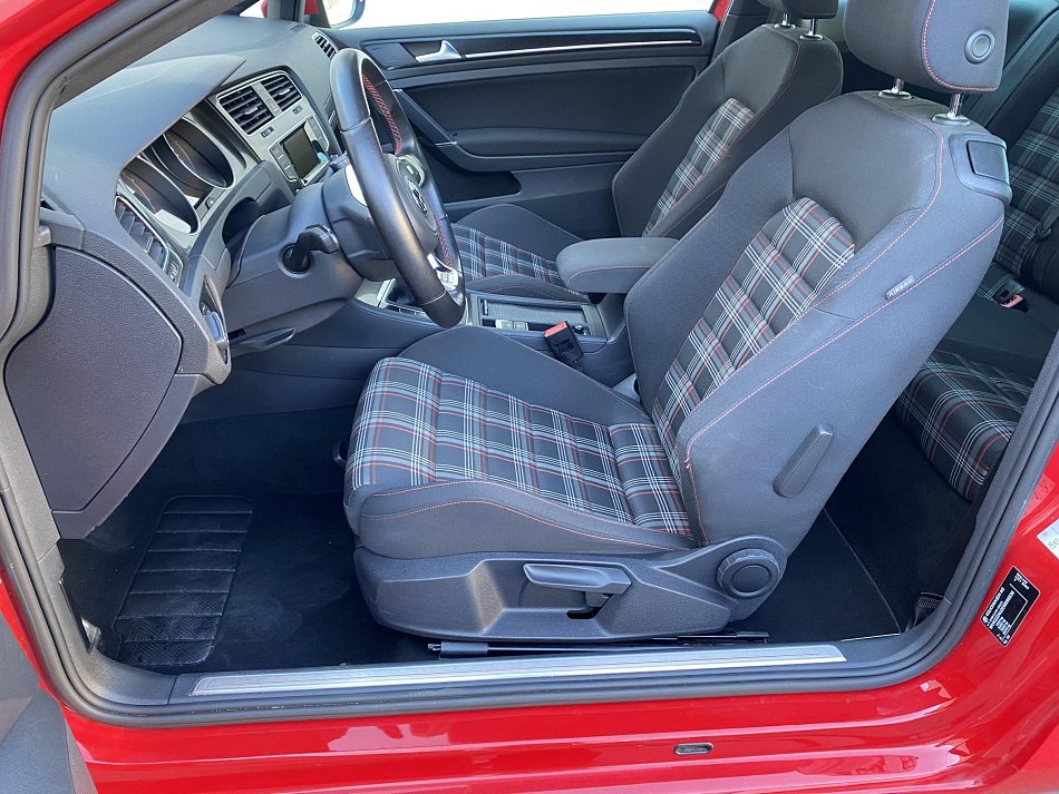 Volkswagen Golf 2.0 TSi GTi