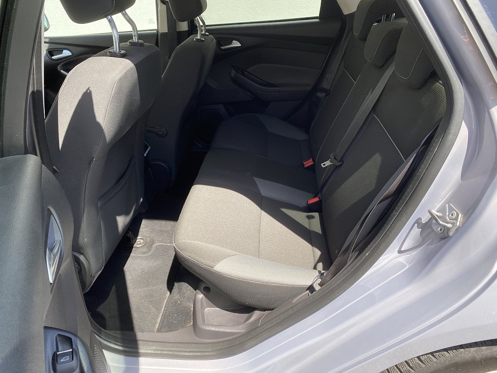 Ford Focus 1.6i 