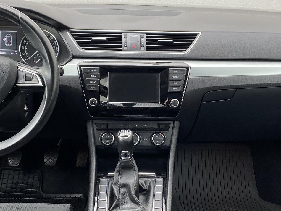Škoda Superb III 1.4 TSi Ambition