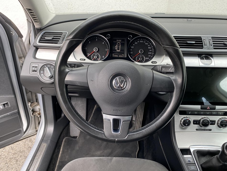 Volkswagen Passat 2.0 TDi 