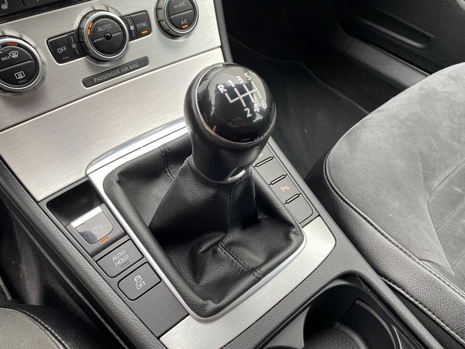 Volkswagen Passat 2.0 TDi 