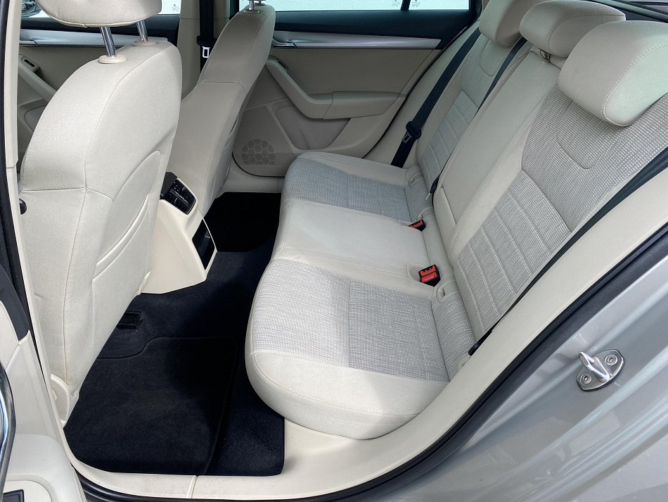 Škoda Octavia III 2.0 TDi Style
