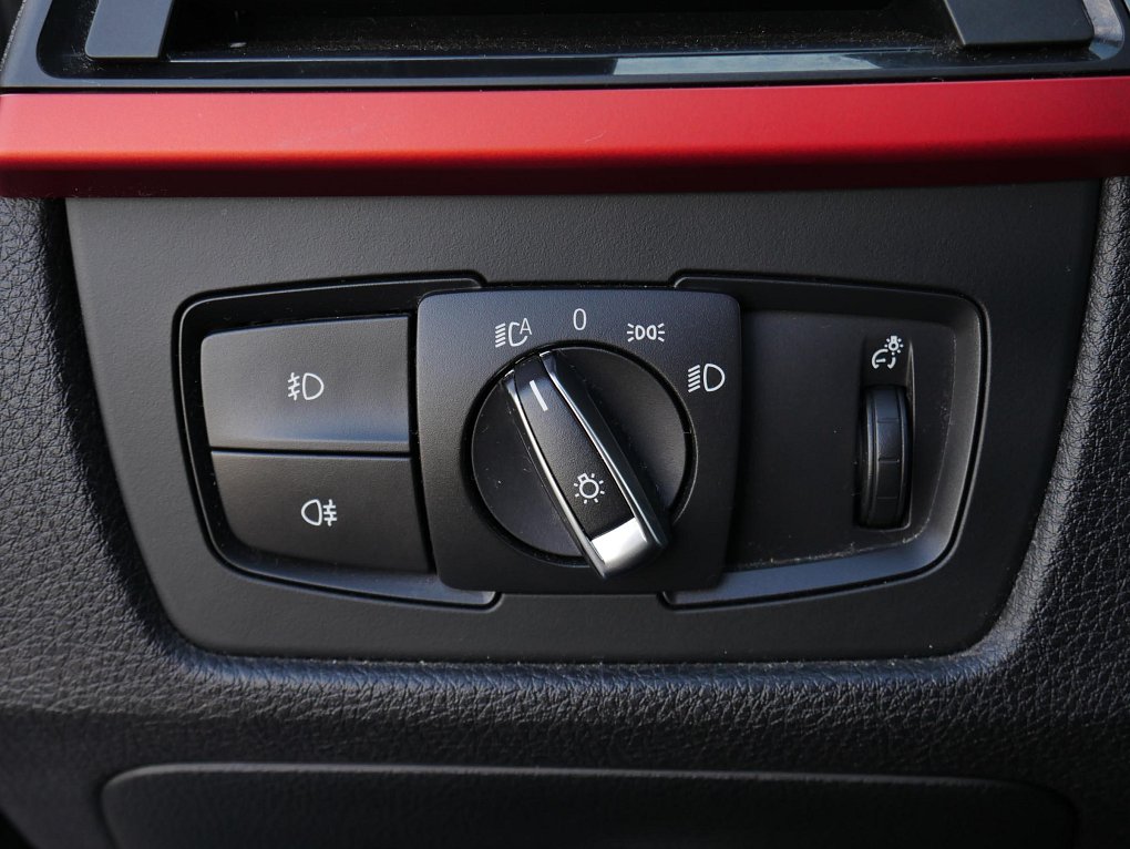 BMW Řada 3 2.0d Sport Line 320d xDrive