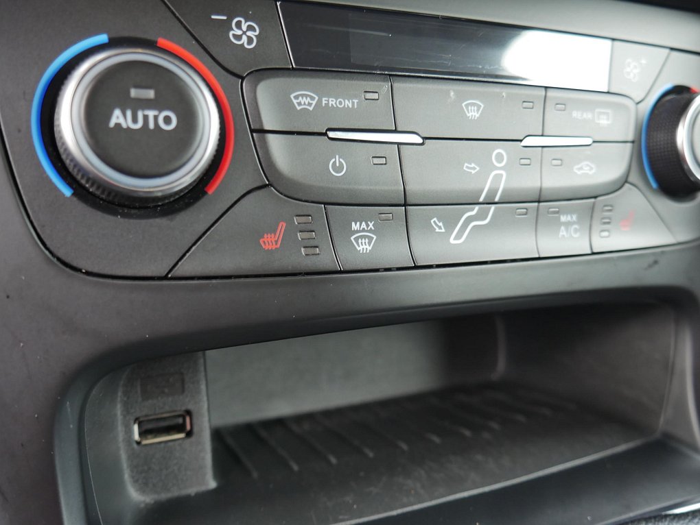 Ford Focus 1.5 EB Titanium