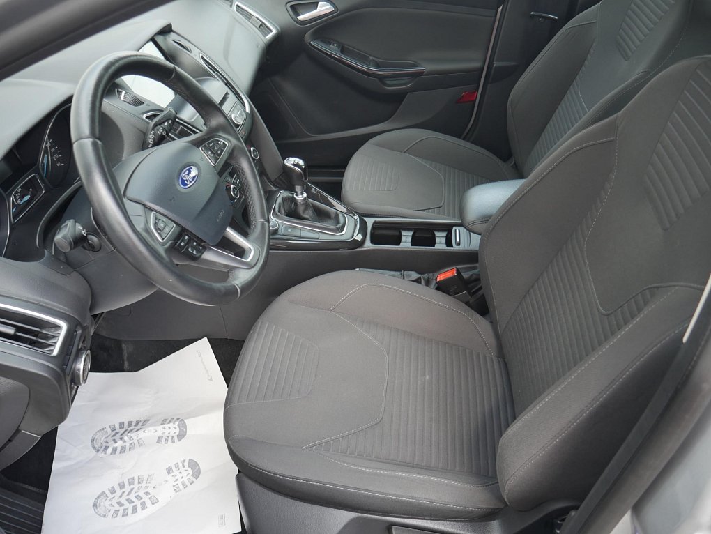 Ford Focus 1.5 EB Titanium