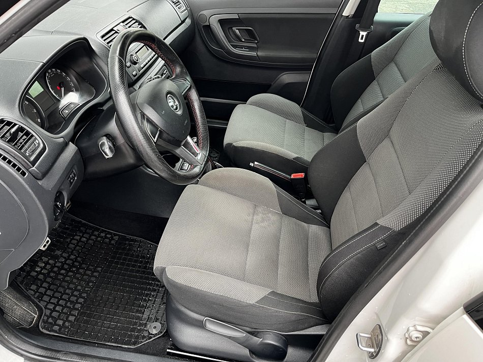 Škoda Roomster 1.2 TSi Noire