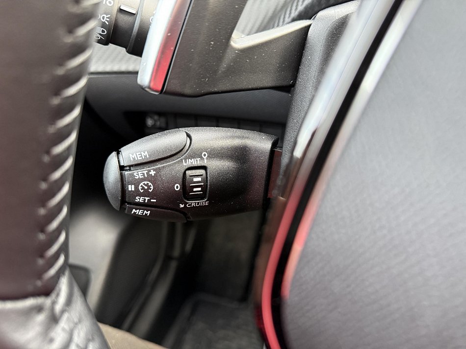 Peugeot 208 1.2PT Allure