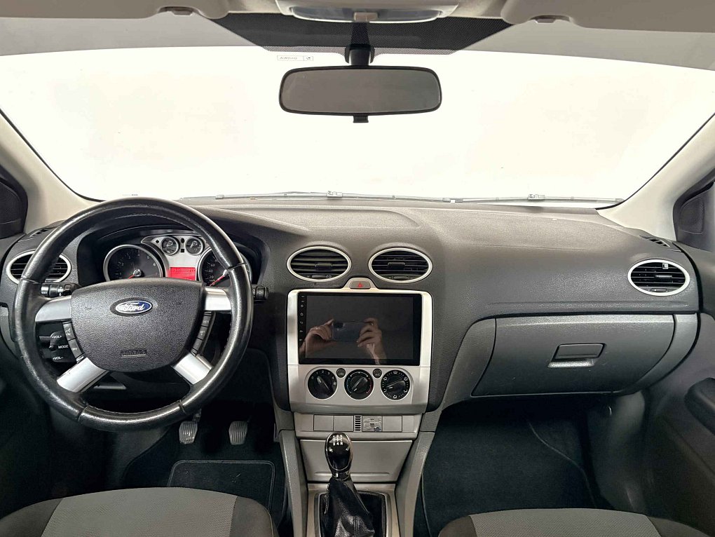 Ford Focus 1.6i 