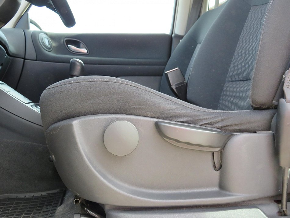 Renault Espace 2.0 dCi 