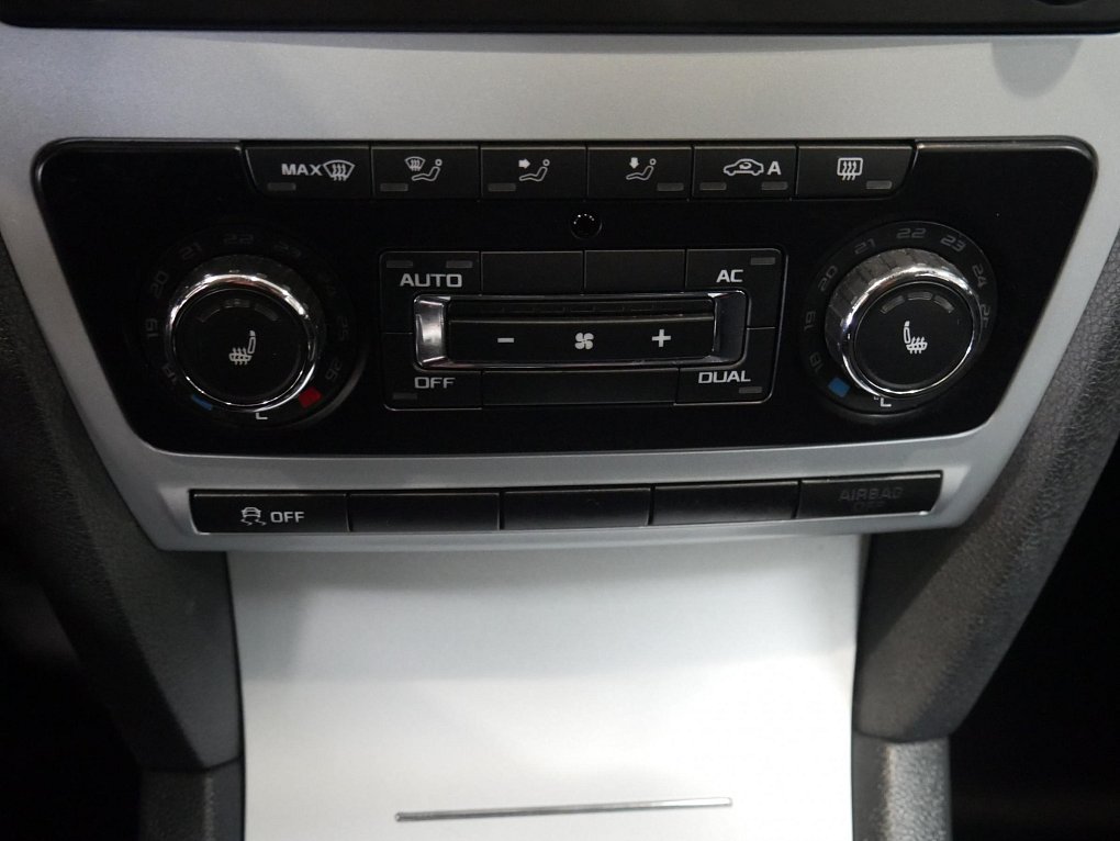 Škoda Octavia II 2.0 TDi Scout 4x4