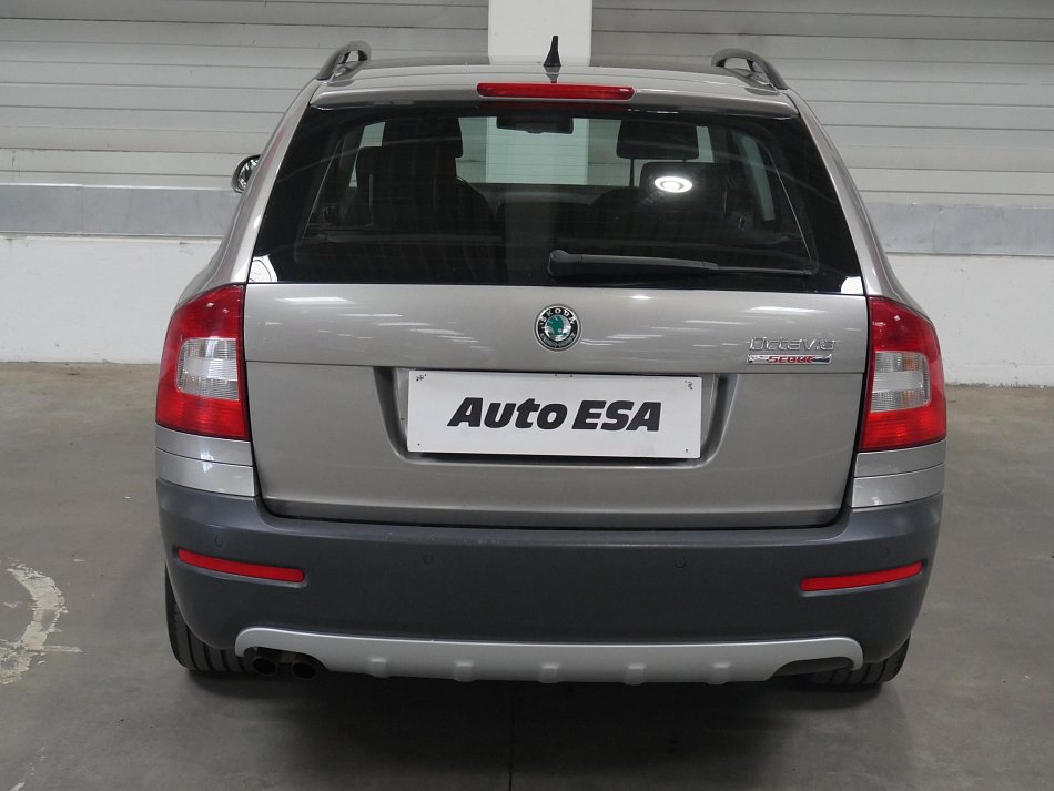 Škoda Octavia II 2.0 TDi Scout 4x4