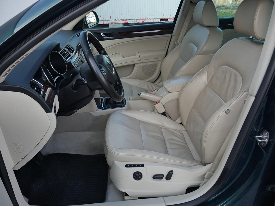 Škoda Superb II 2.0TDi Elegance 4x4