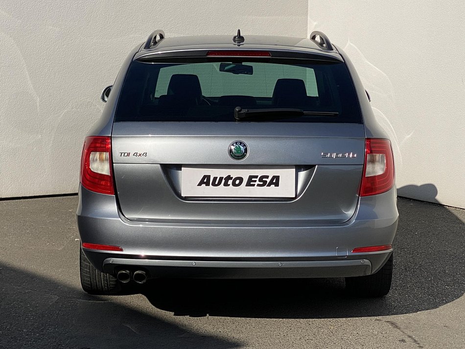 Škoda Superb II 2.0 TDi Elegance 4x4