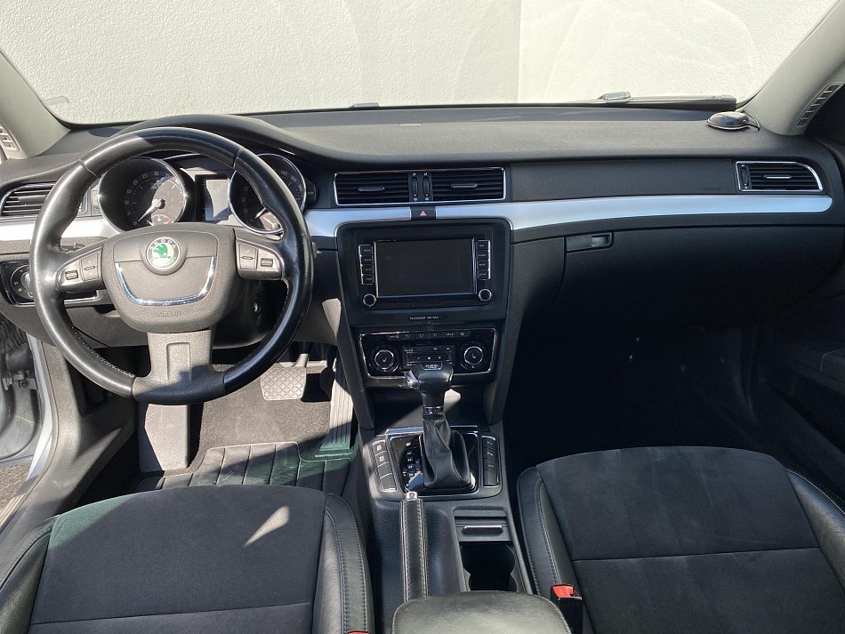 Škoda Superb II 2.0 TDi Elegance 4x4