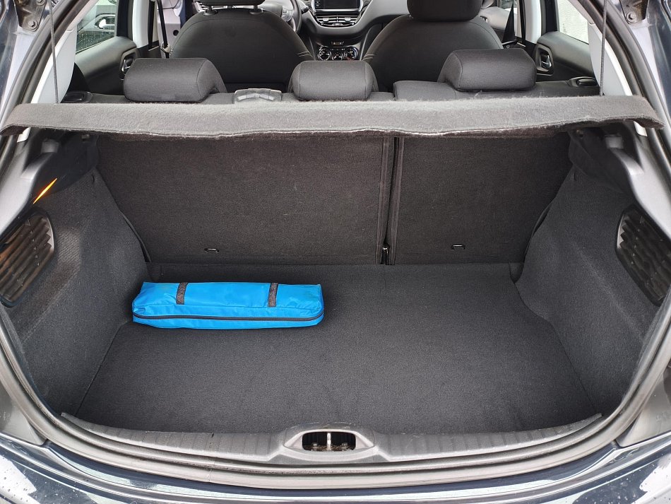 Peugeot 208 1.2 PT 