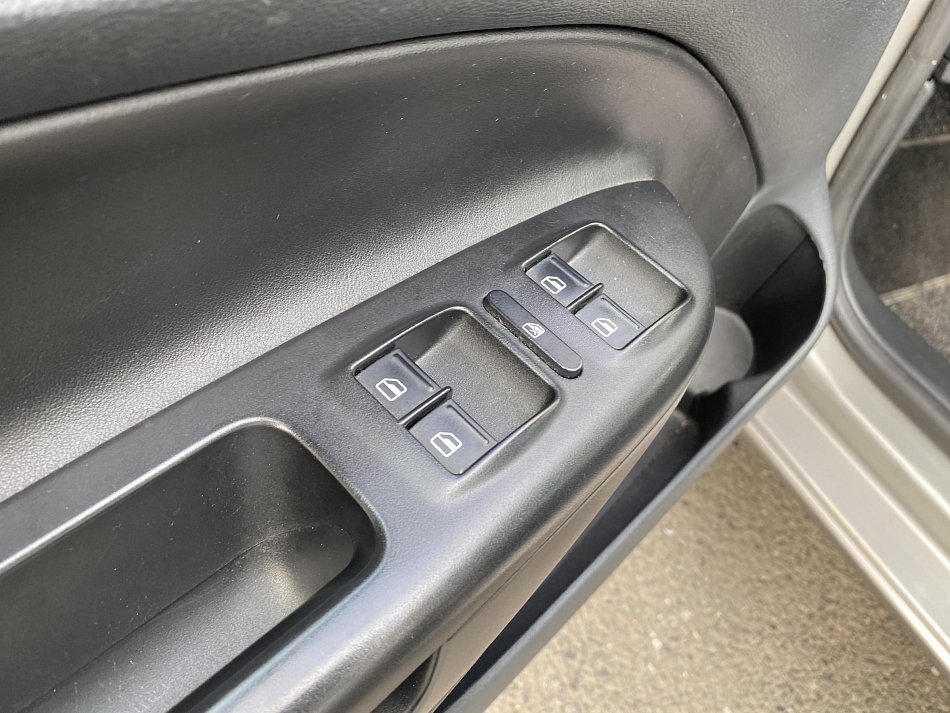 Škoda Octavia II 1.6 TDi Elegance