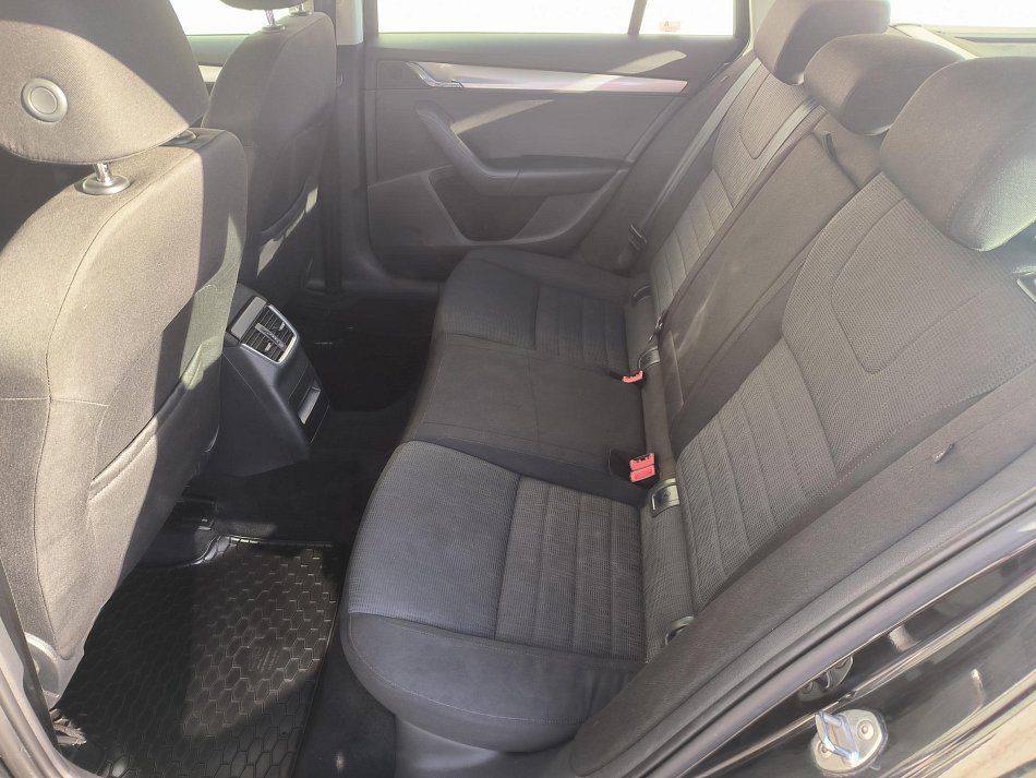 Škoda Octavia III 1.8 TSi Elegance