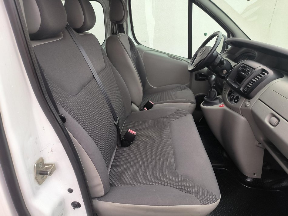 Opel Vivaro 2.0CDTi  9míst